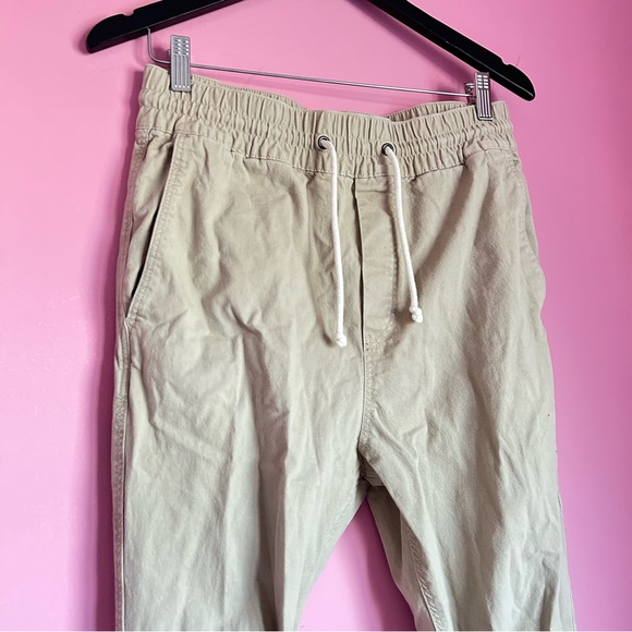 ❗️2/$20❗️ HM Size 30 Tan Pants with Cinched Legs - Picture 4 of 7